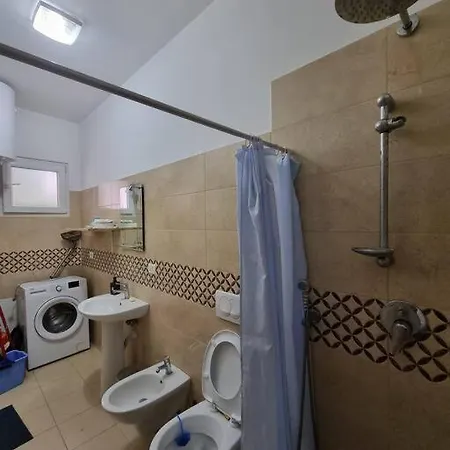 Modern & Spacious 3 Bedroom Ground Floor Apartment/vila Villa
